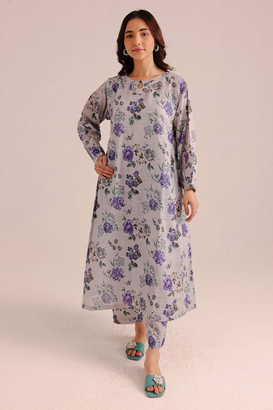Embracing Elegance: Why Maxi & Kurti Dresses Are a Wardrobe Staple  Silayi  Pret