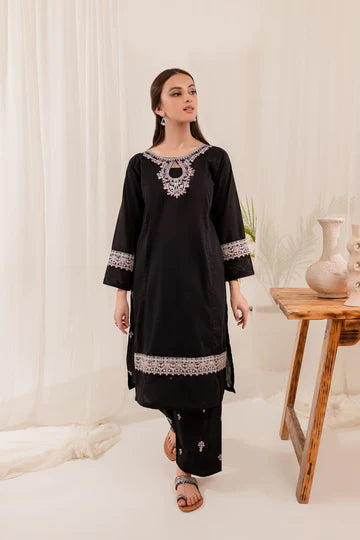 How To Style An Embroidered Dress For Winter Silayi Pret How To Style An Embroidered Dress For Winter Silayi Pret