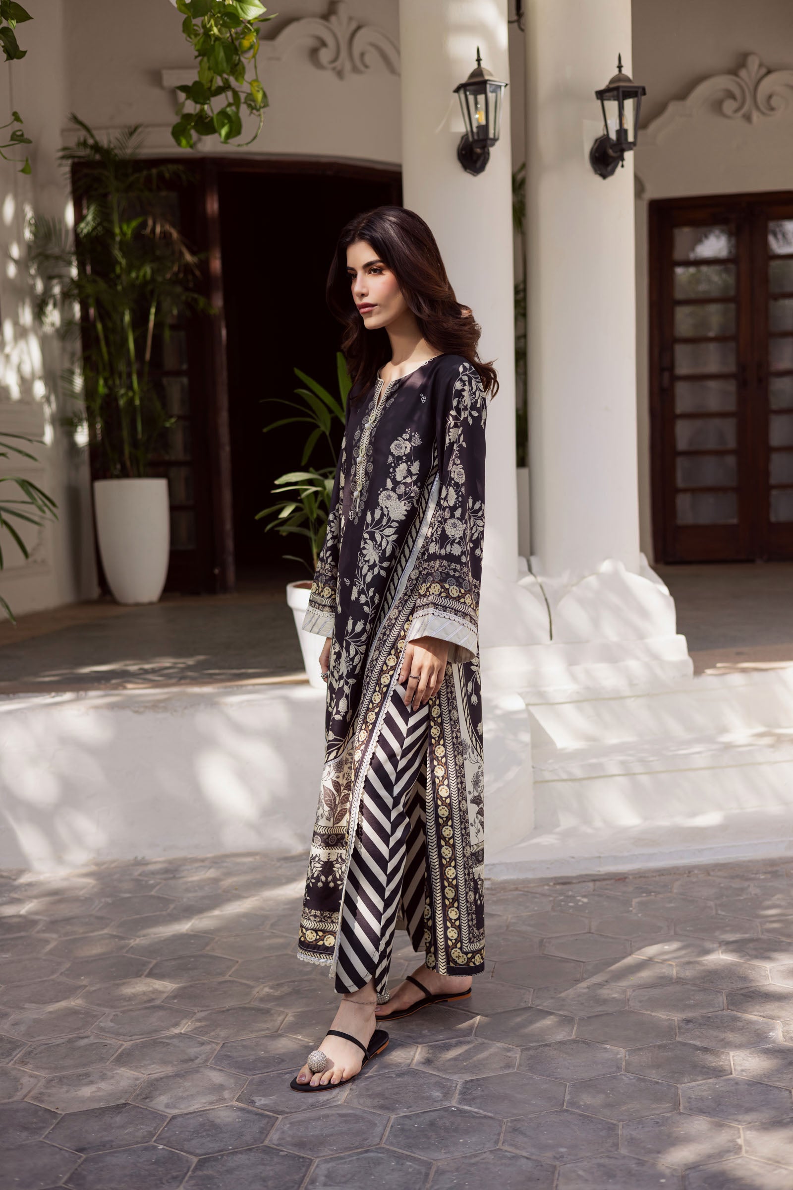 2PC Luxury Printed Pret- LP04