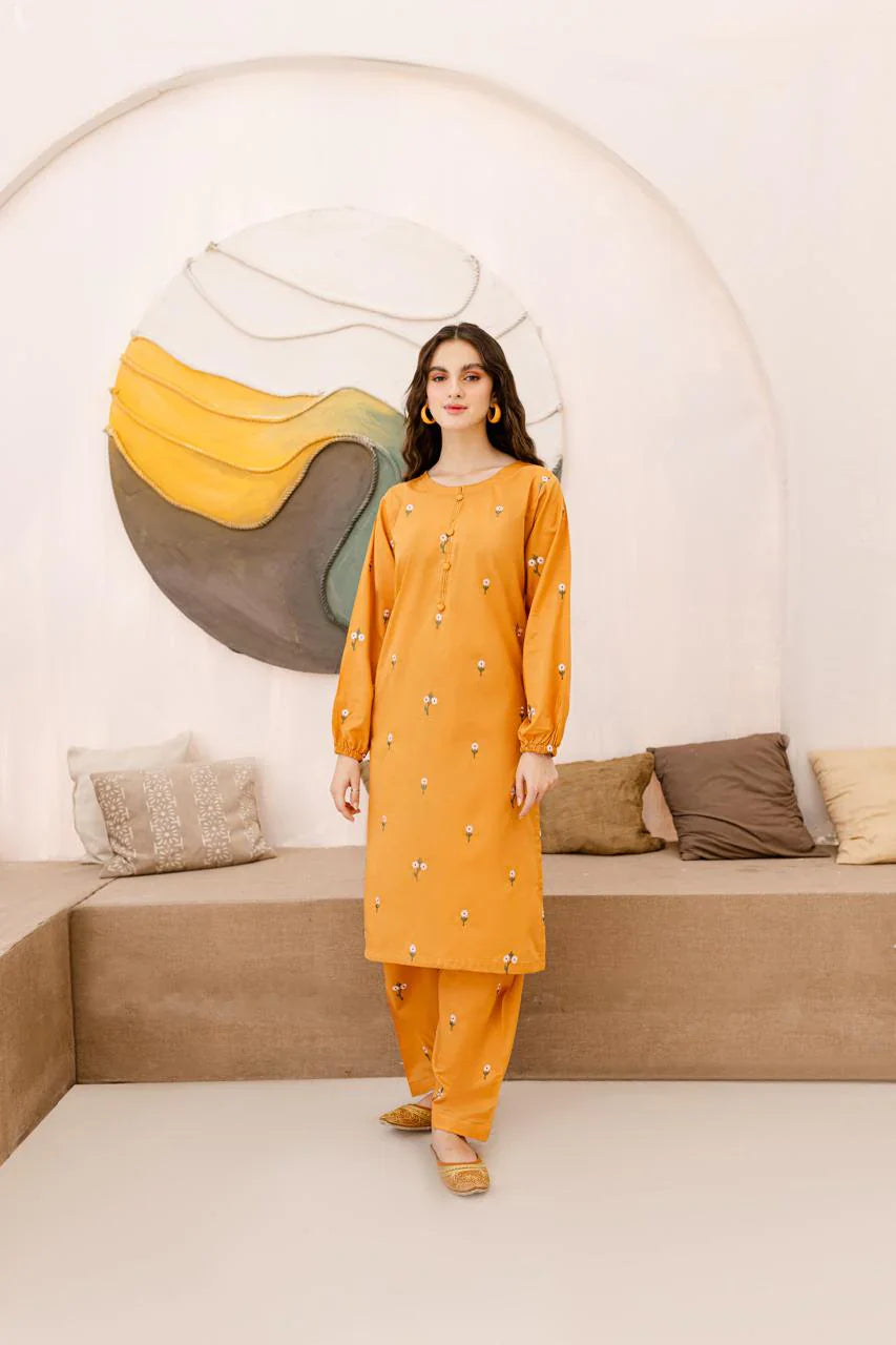 Silayi Pret’s Mustard Dresses: A Radiant Touch to Your Wardrobe