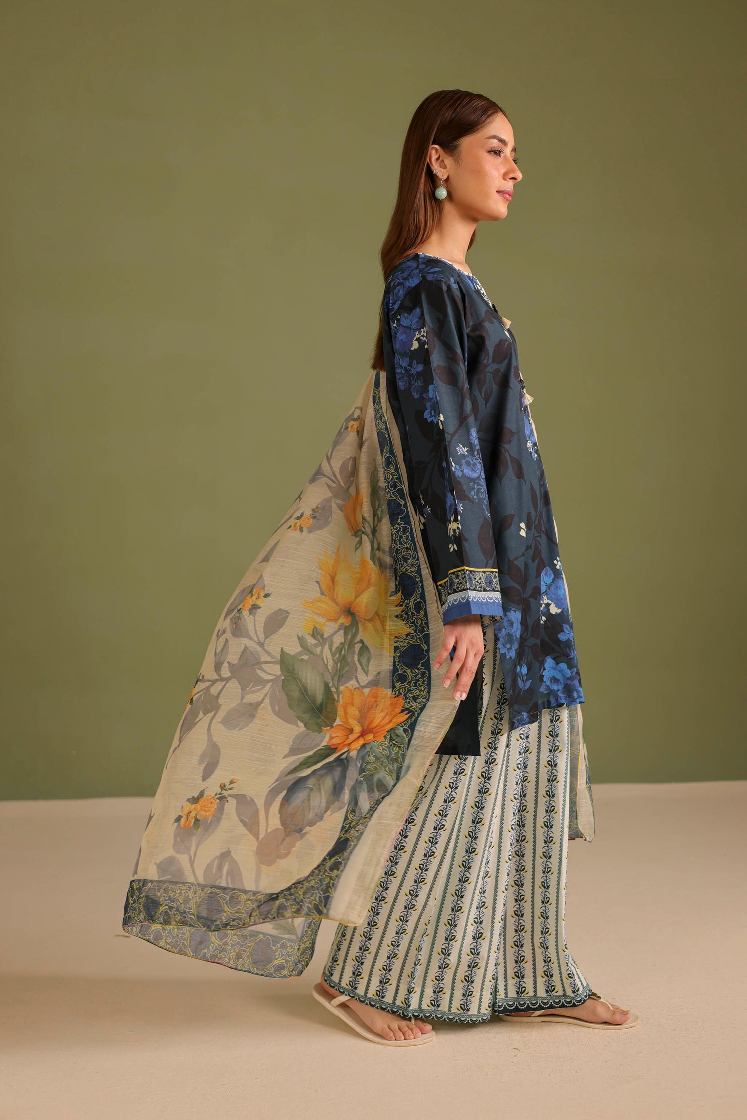 3PC Printed Lawn Suit - 42675