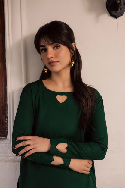 2PC Khaddar Solid HSK 06 – Bottle Green